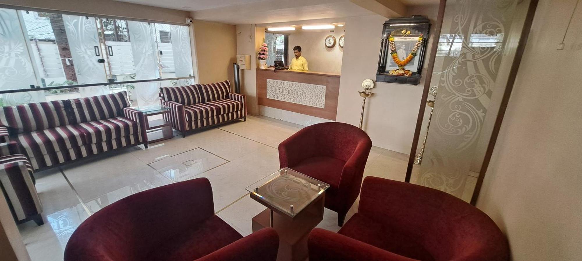 Hotel Swaroop Púna Kültér fotó