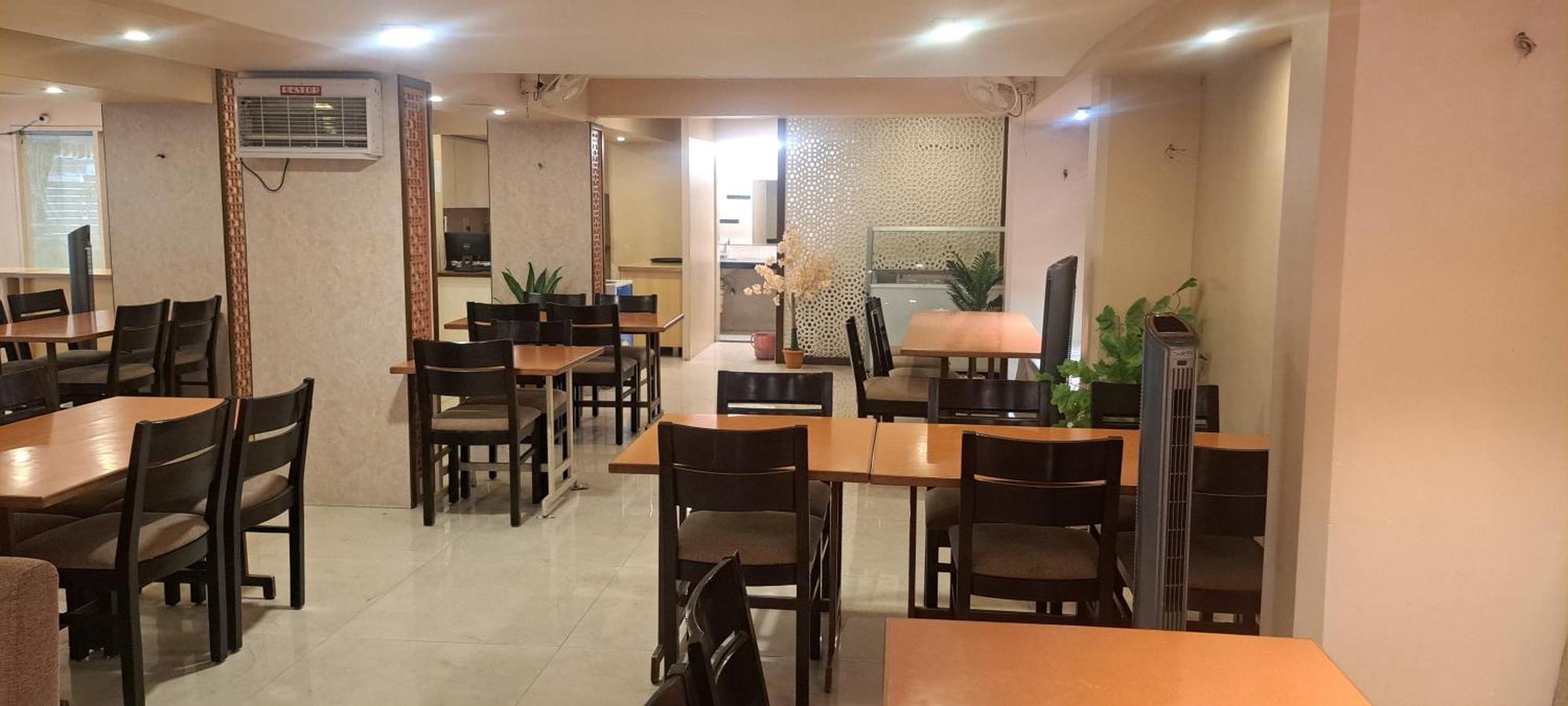 Hotel Swaroop Púna Kültér fotó